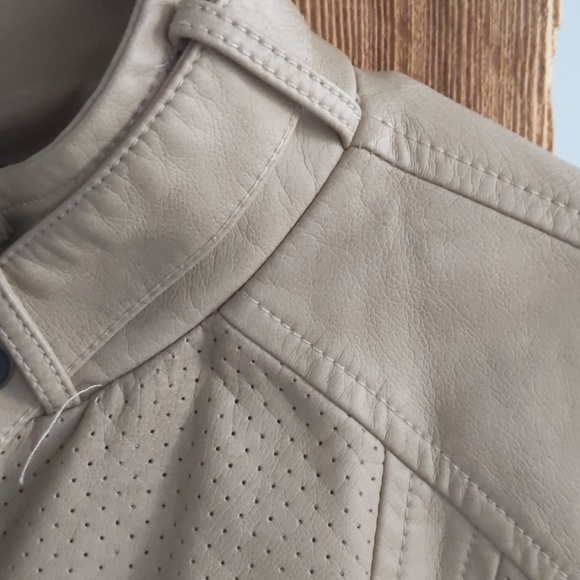 Faux leather jacket - Picture 2 of 4